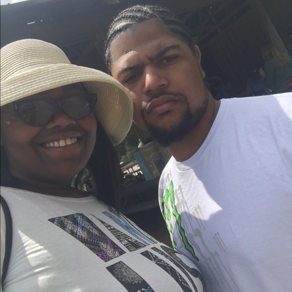 Meet your Posher, Steph - Picture 3 of 4